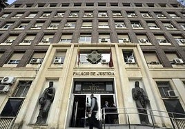 Fachada del Palacio de Justicia de Murcia, en una imagen de archivo.