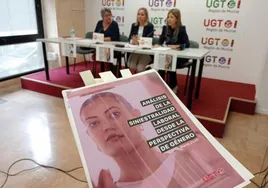 Acto de presentación del informe, ayer, en la sede de UGT en Murcia.