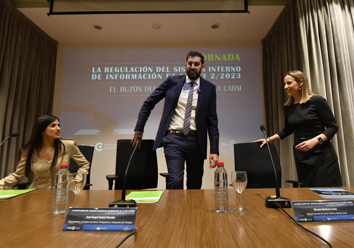 José Ángel Antelo, este martes, en las jornadas de promoción del Buzón del Informante.