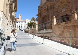 Fachada principal de la antigua colegiata tras la eliminación de la escalinata.