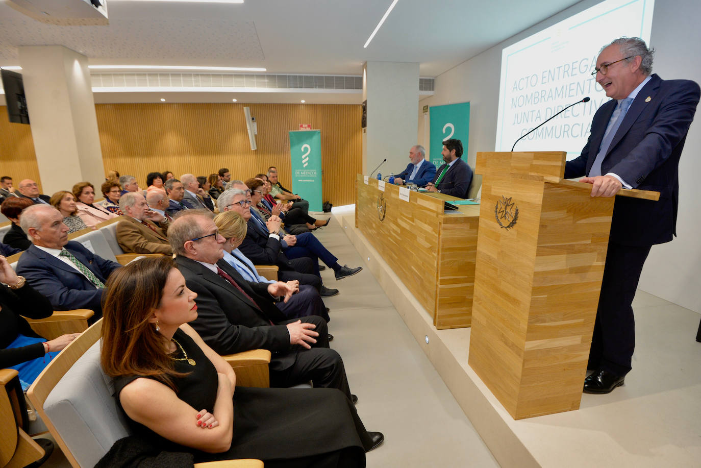 Miralles renueva al frente del Colegio Oficial de Médicos de la Región de Murcia