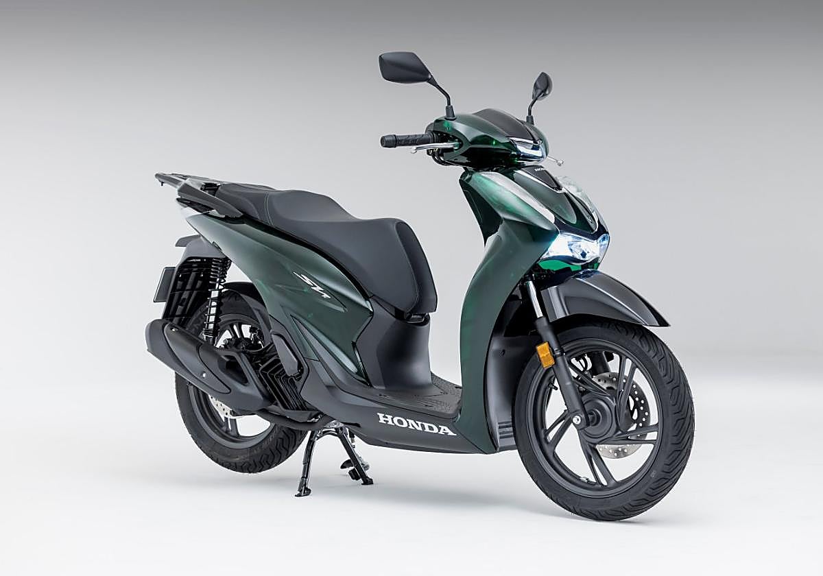 La versión Vetro es un modelo queincorpora paneles de carenado verdes sin pintar y semitransparentes, cuyaproducción reduce las emisiones de CO2₂un 9,5 % en comparación con loscarenados pintados tradicionales.