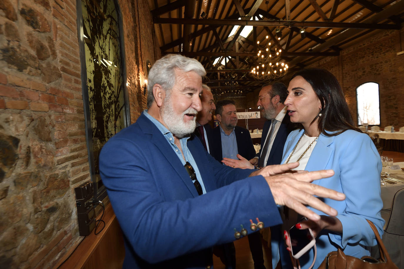 El foro-tertulia La Luz culmina su cuarta temporada con Miguel Padilla, de COAG