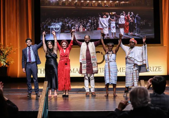 Teresa Vicente (3rd left), along with the rest of the award winners, in San Francisco.