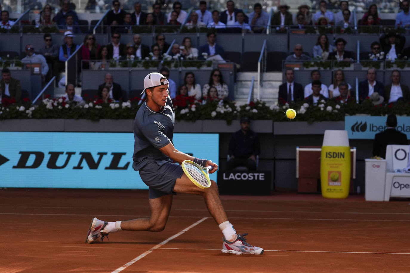 Las imágenes del partido entre Alcaraz y Struff en el Mutua Madrid Open