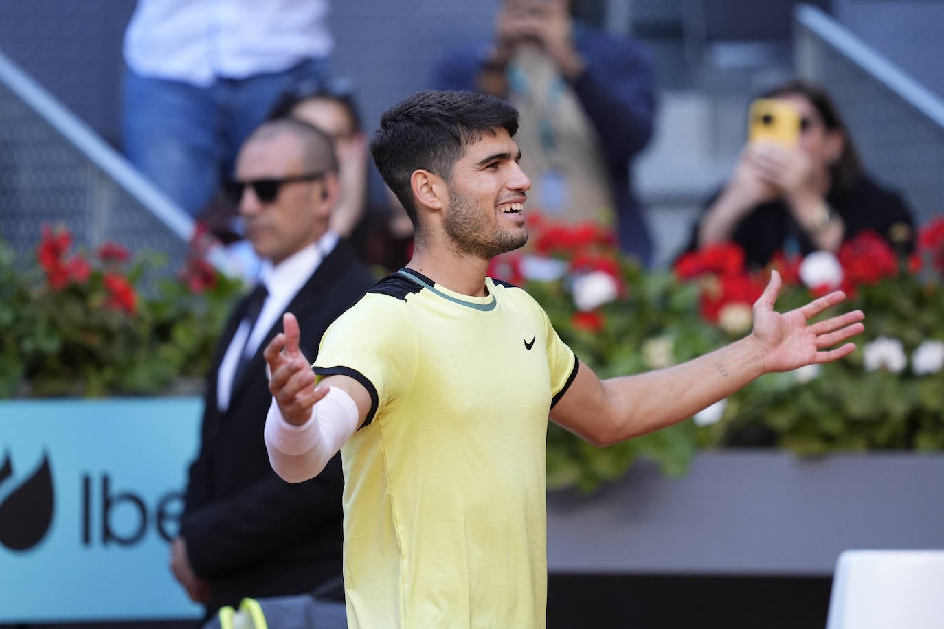 Las imágenes del partido entre Alcaraz y Struff en el Mutua Madrid Open