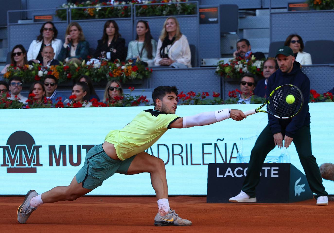 Las imágenes del partido entre Alcaraz y Struff en el Mutua Madrid Open