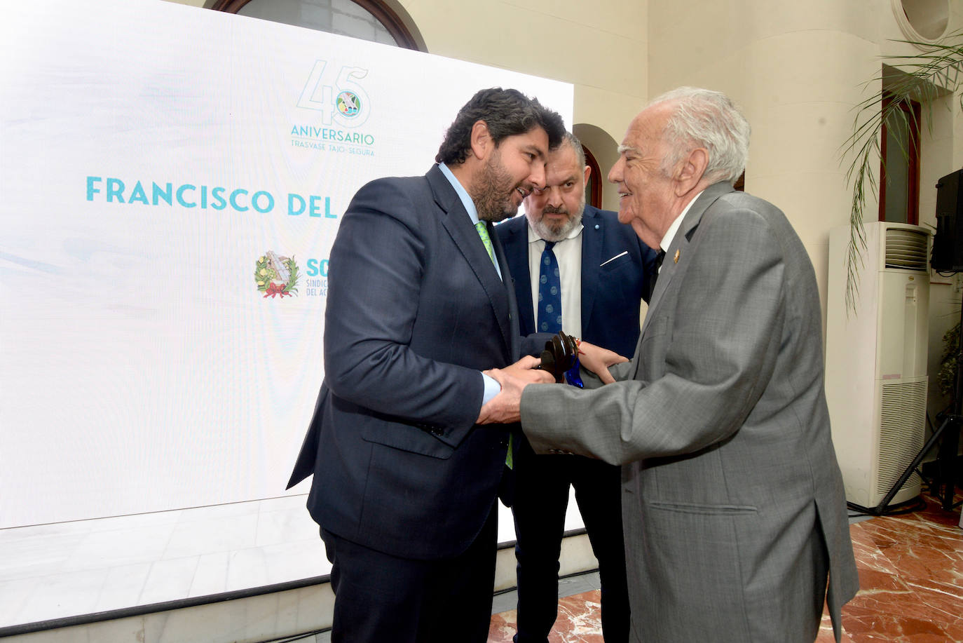 Las imágenes del 45 aniversario del Tajo-Segura en Murcia