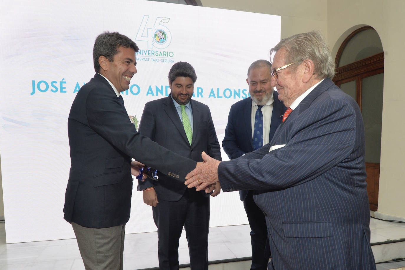 Las imágenes del 45 aniversario del Tajo-Segura en Murcia