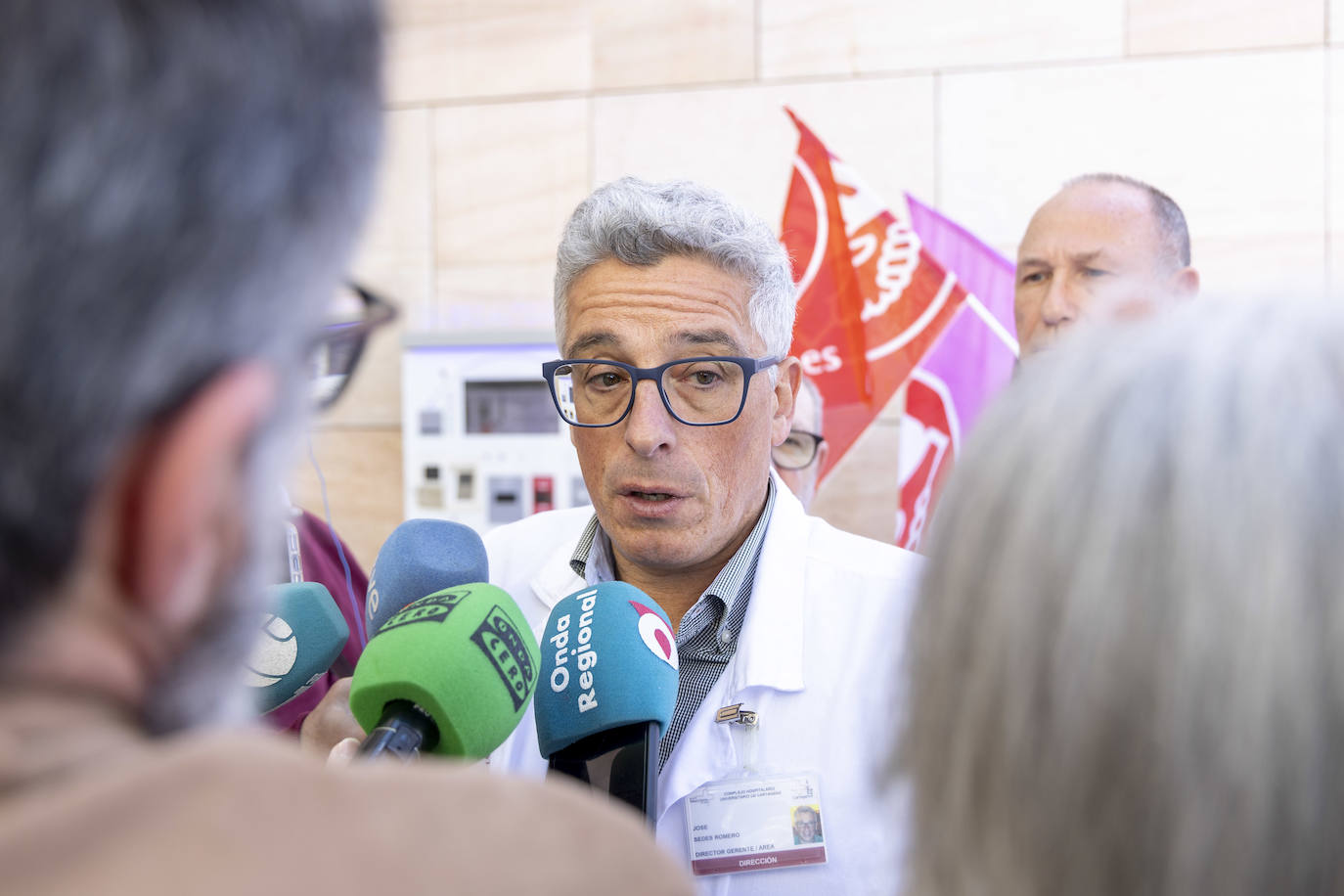 Protesta contra las agresiones a sanitarios en el Santa Lucía de Cartagena, en imágenes