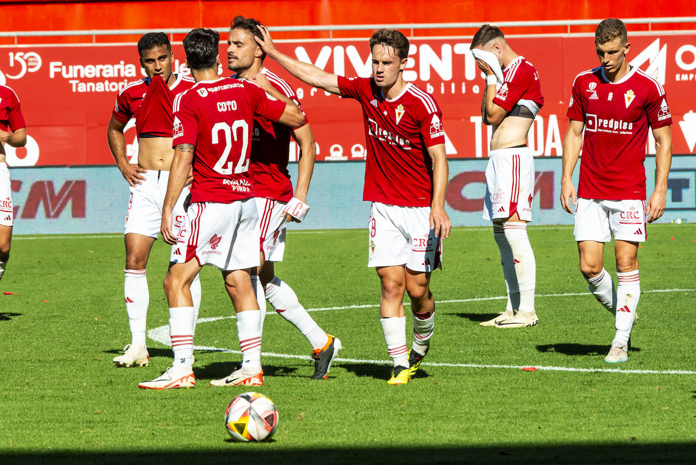 La derrota del Real Murcia frente al Castellón, en imágenes