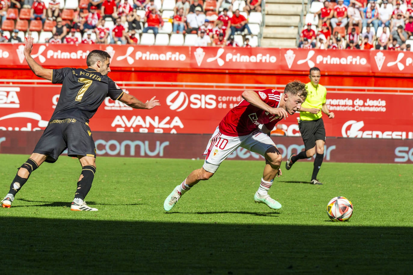 La derrota del Real Murcia frente al Castellón, en imágenes