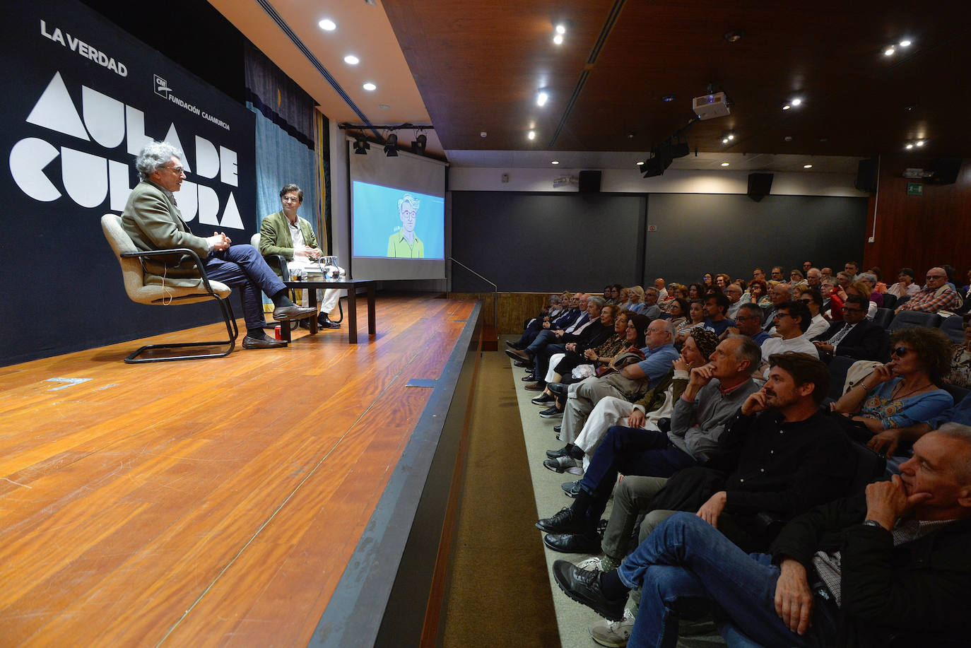 Las imágenes de Andrés Trapiello en el Aula de Cultura de LA VERDAD