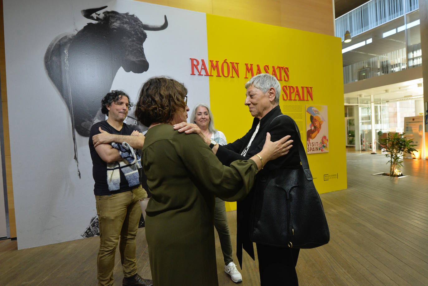 Las imágenes de la exposción de Ramón Masats en el Archivo General de la Región de Murcia