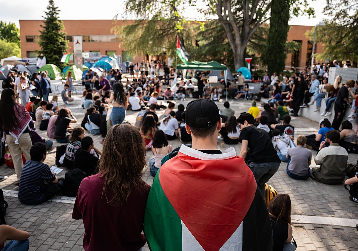 Acampada de estudiantes en Ciudad Universitaria, en Madrid.