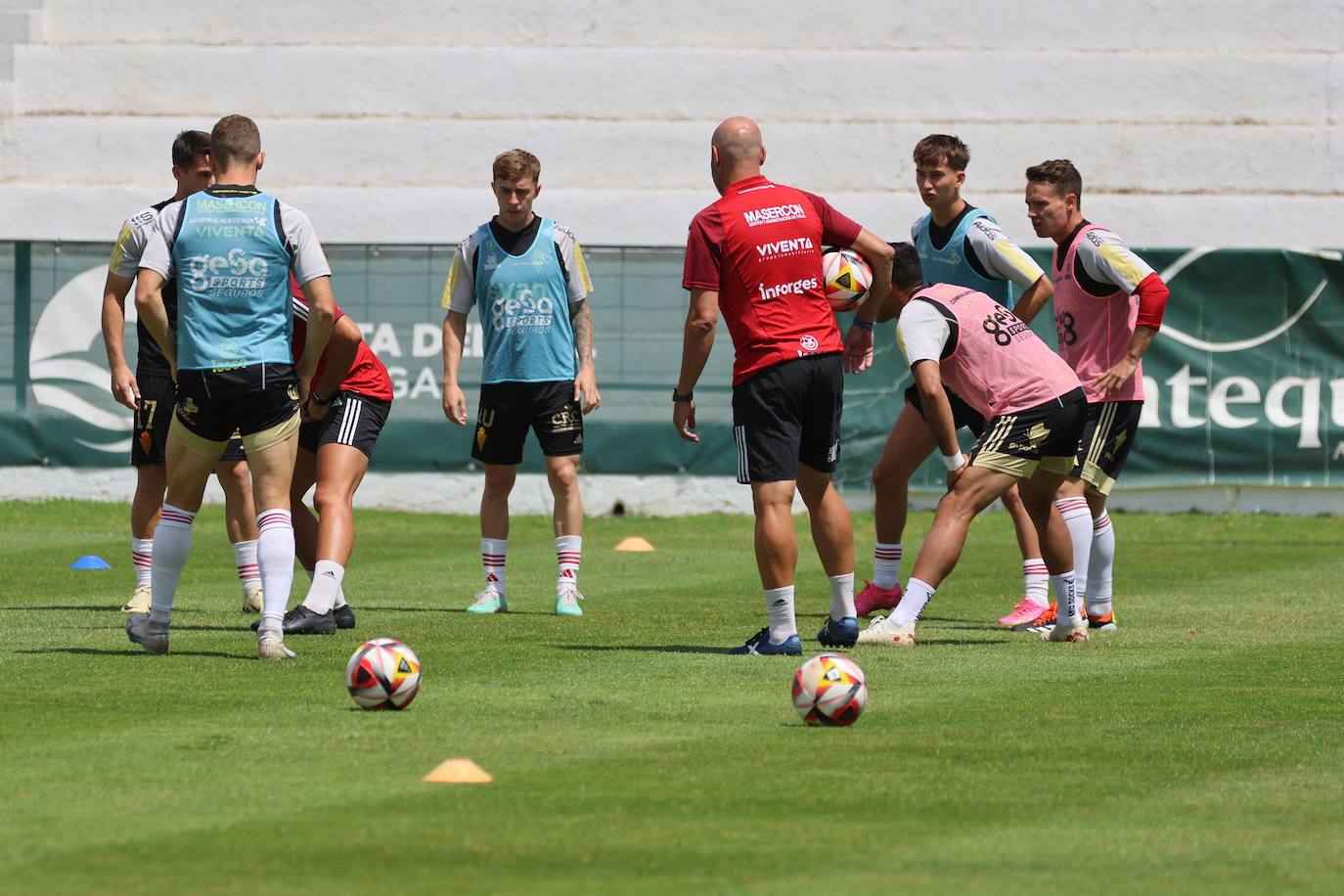 La victoria del Real Murcia frente al Antequera, en imágenes