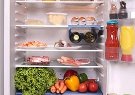 Cuatro trucos caseros para eliminar los malos olores de tu frigorífico.