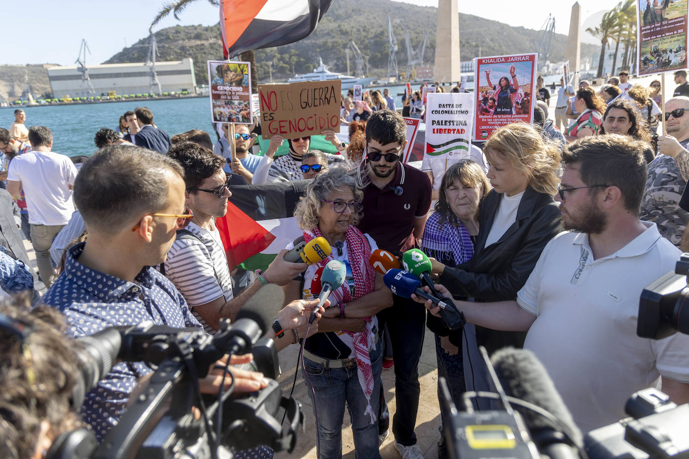 En imágenes, la protesta contra la escala del barco &#039;Borkum&#039; en Cartagena