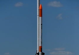 Así fue el lanzamiento de un cohete en la base de Alcantarilla