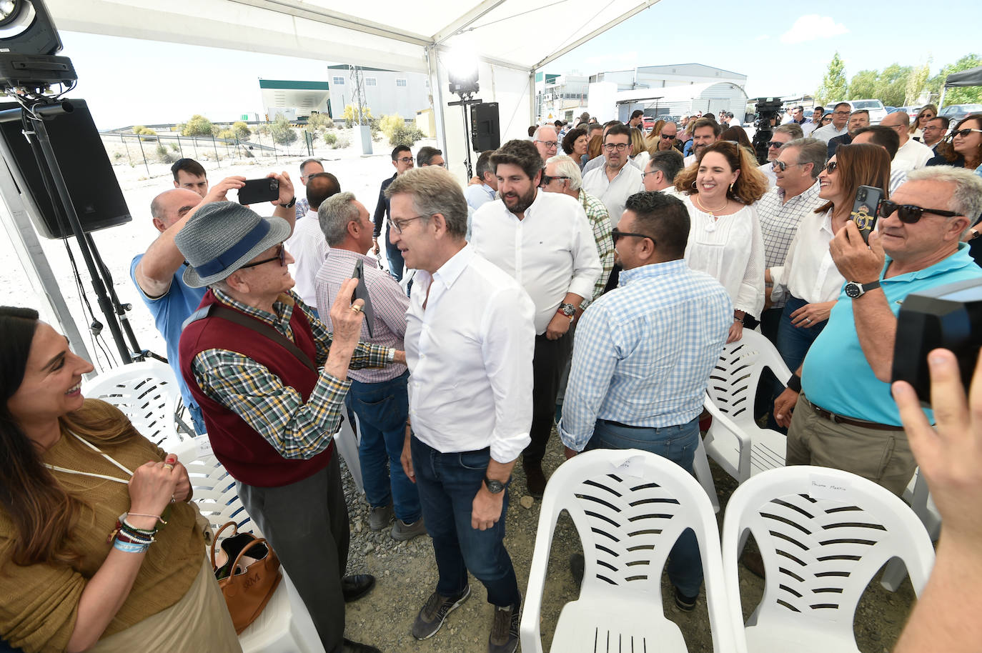 La visita de Núñez Feijóo a Cieza, en imágenes