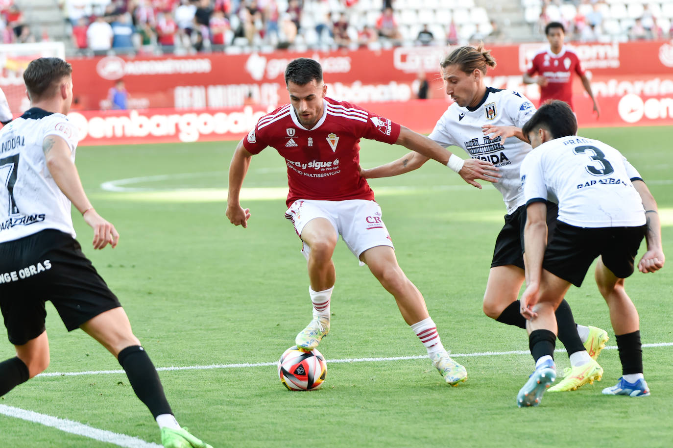 El empate del Real Murcia frente al Mérida, en imágenes