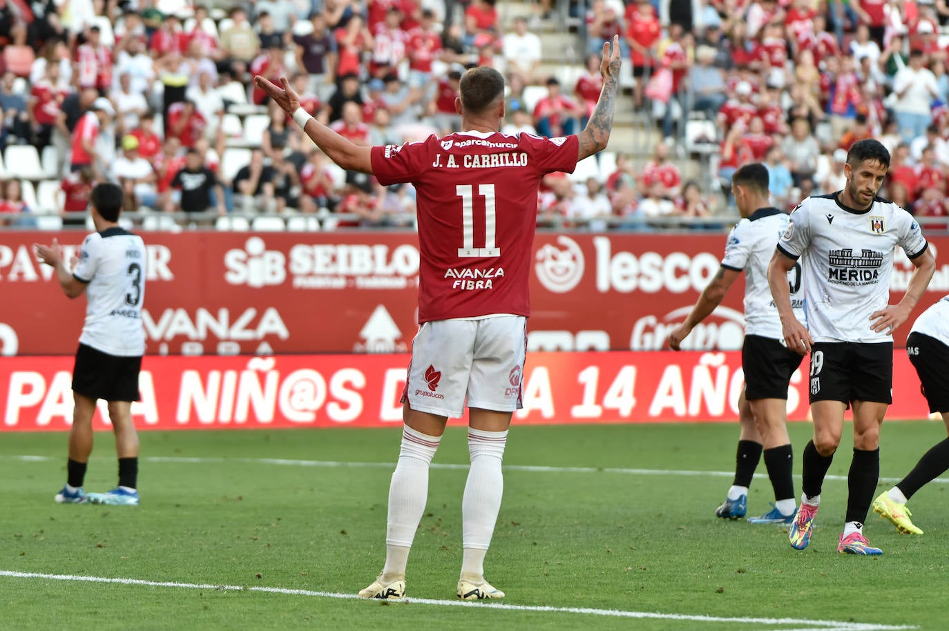 El empate del Real Murcia frente al Mérida, en imágenes