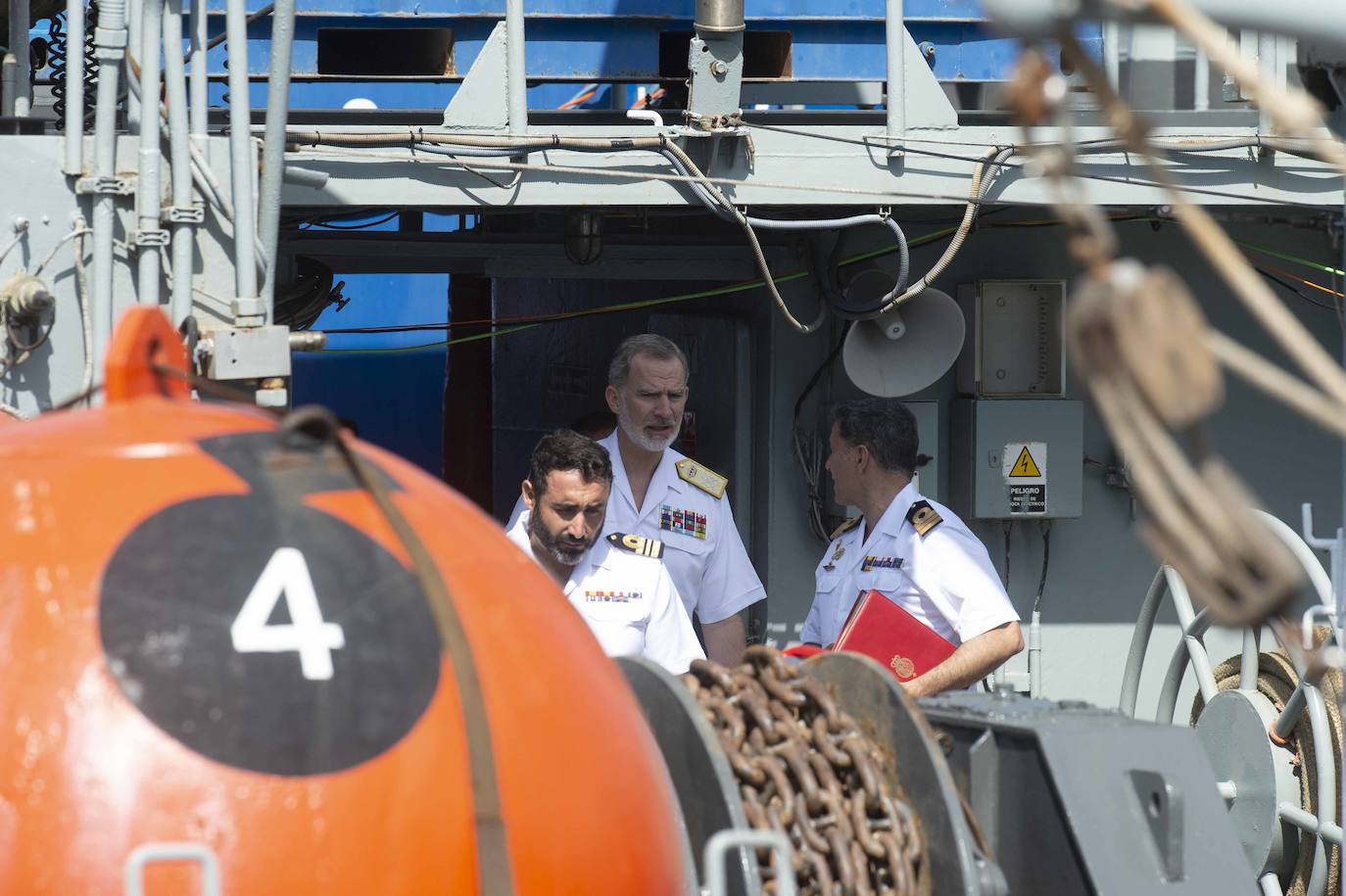 La visita del Rey Felipe VI a la Fuerza de Acción Marítima en Cartagena, en imágenes
