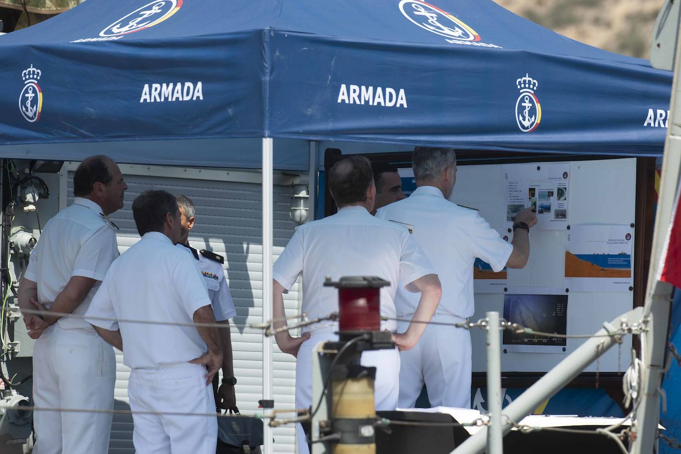 La visita del Rey Felipe VI a la Fuerza de Acción Marítima en Cartagena, en imágenes