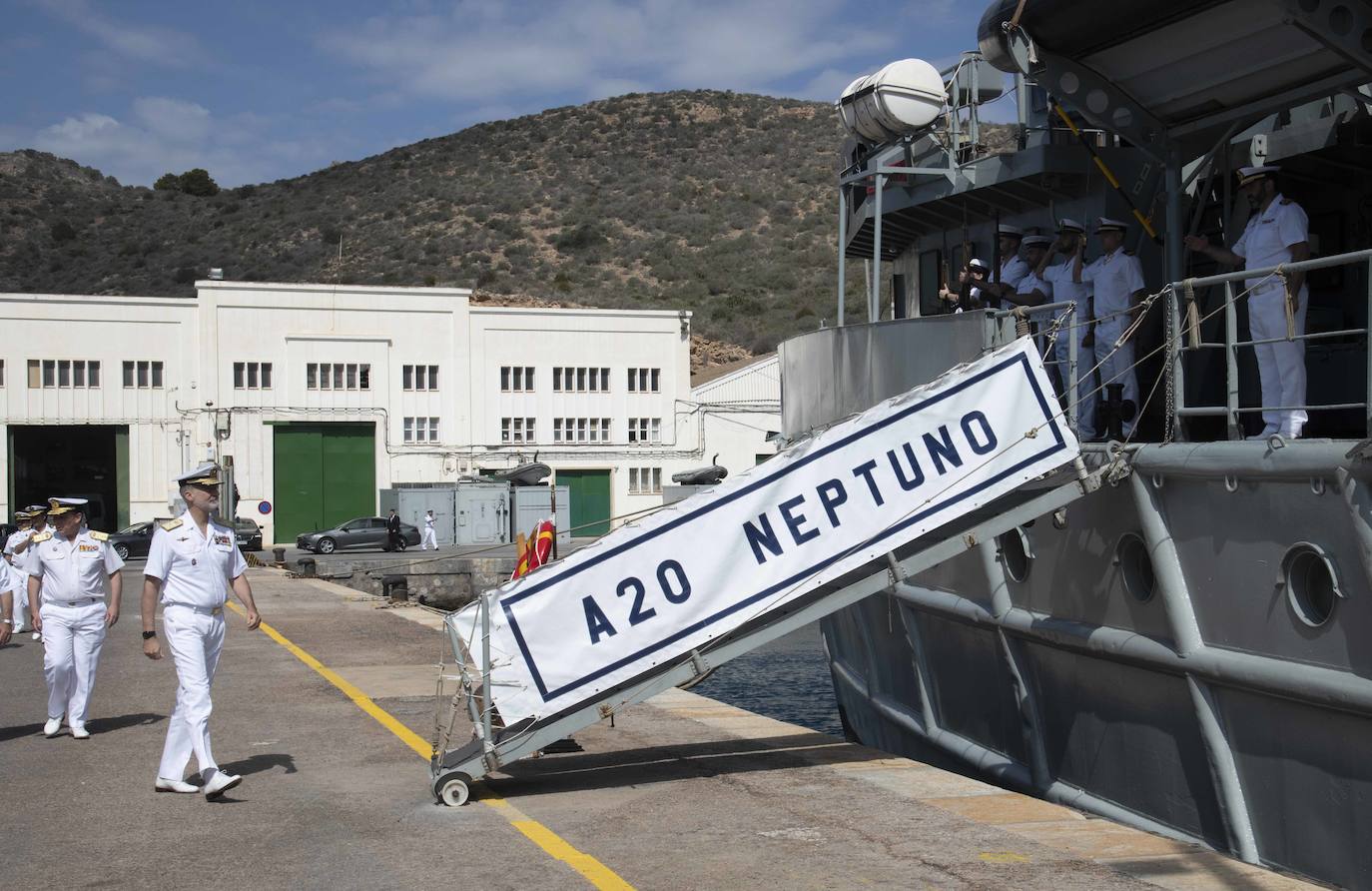 La visita del Rey Felipe VI a la Fuerza de Acción Marítima en Cartagena, en imágenes