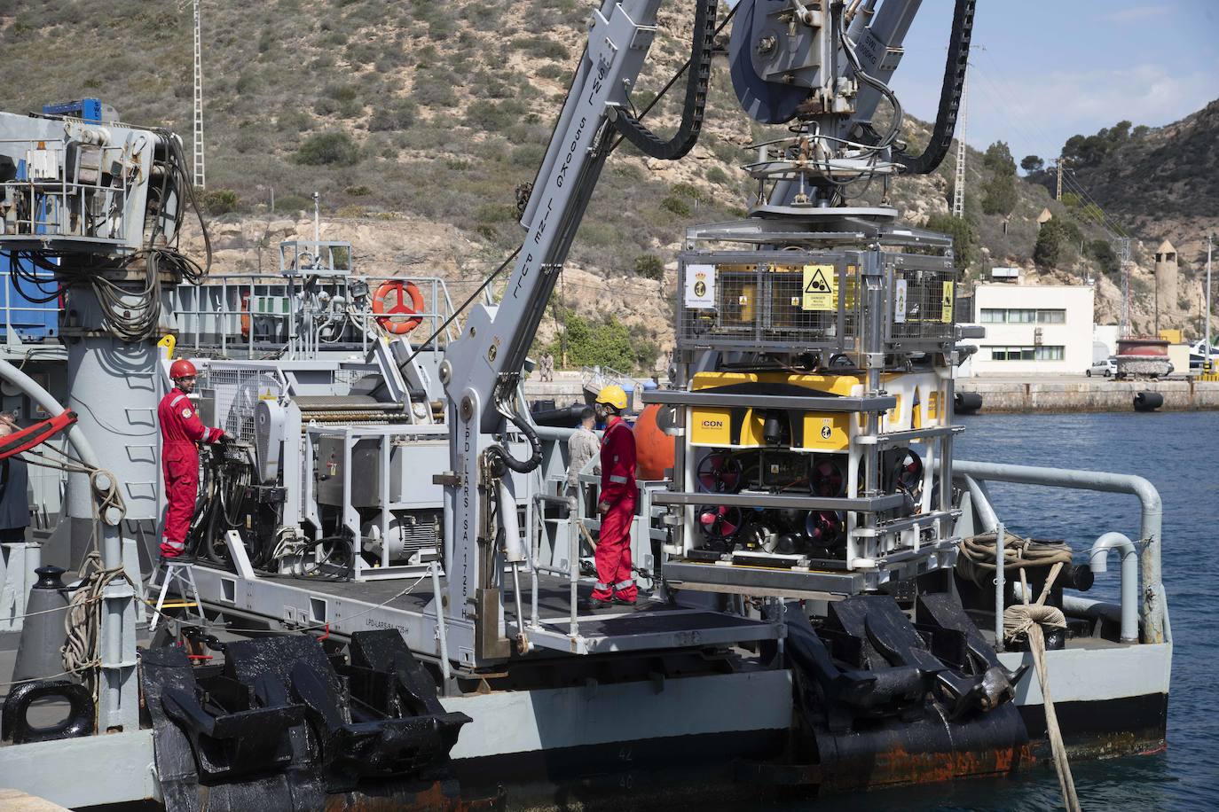 La visita del Rey Felipe VI a la Fuerza de Acción Marítima en Cartagena, en imágenes