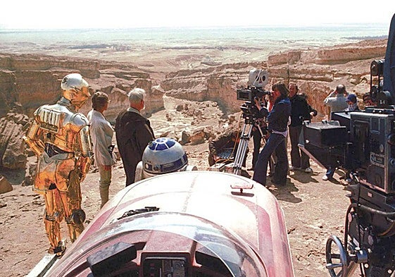 Madelyn Most como asistente de cámara en 'Star Wars: Una nueva esperanza'.