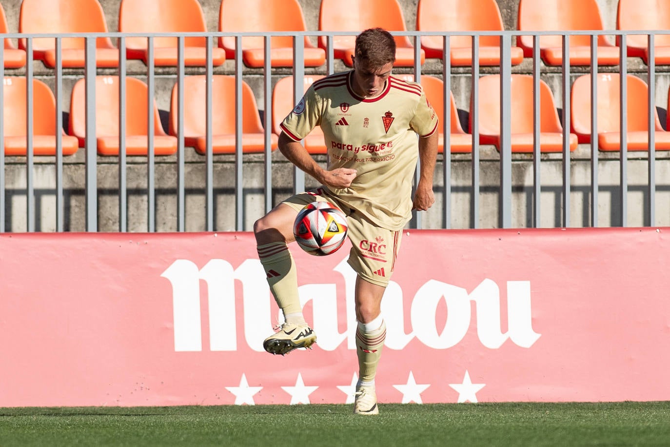 La derrota del Real Murcia frente al Atleti B, en imágenes