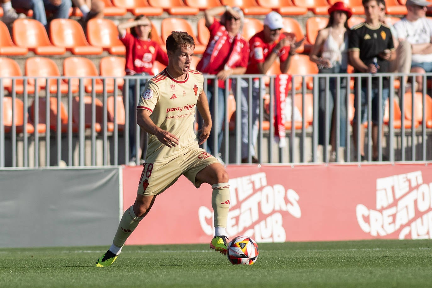 La derrota del Real Murcia frente al Atleti B, en imágenes