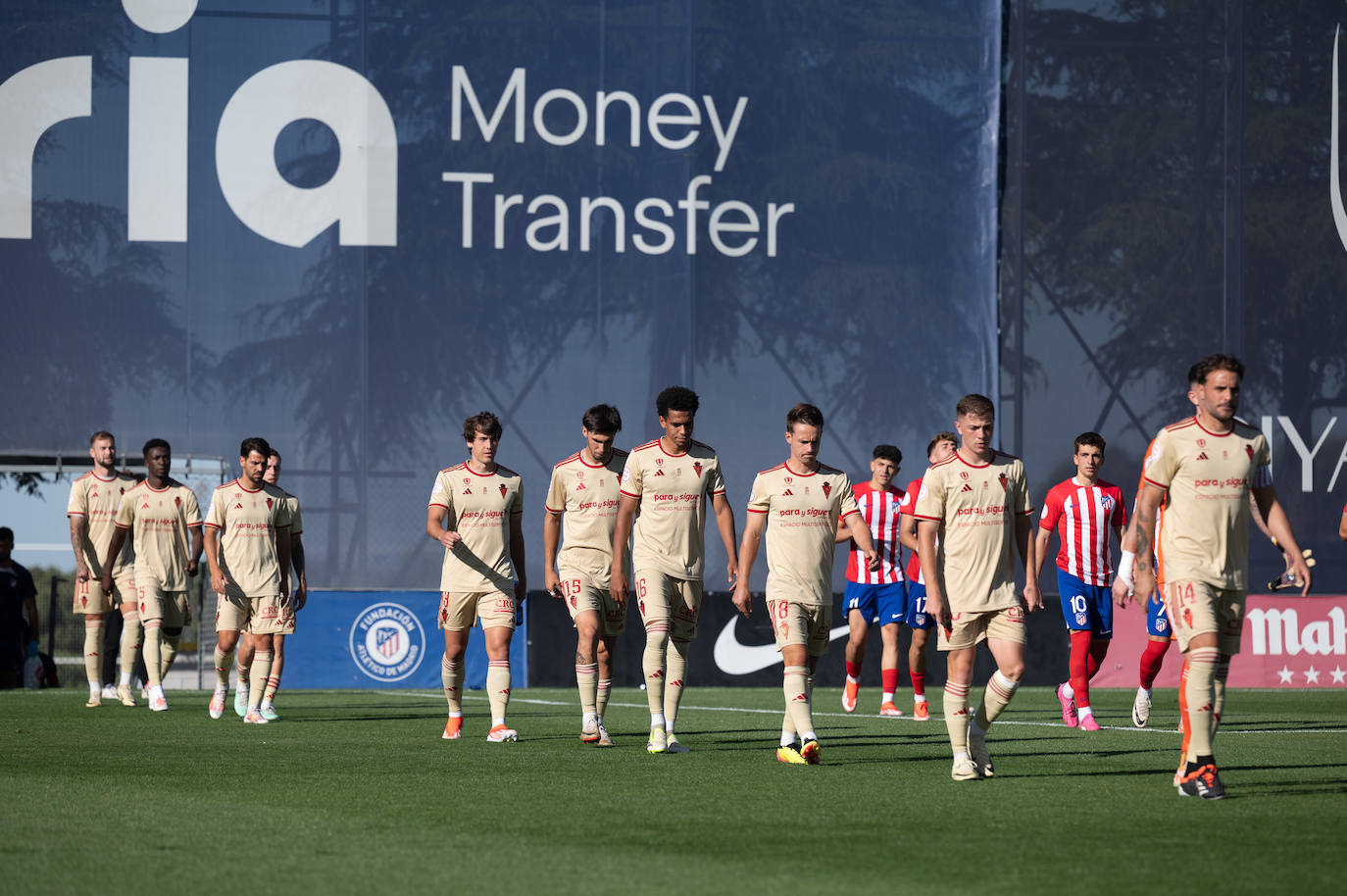 La derrota del Real Murcia frente al Atleti B, en imágenes