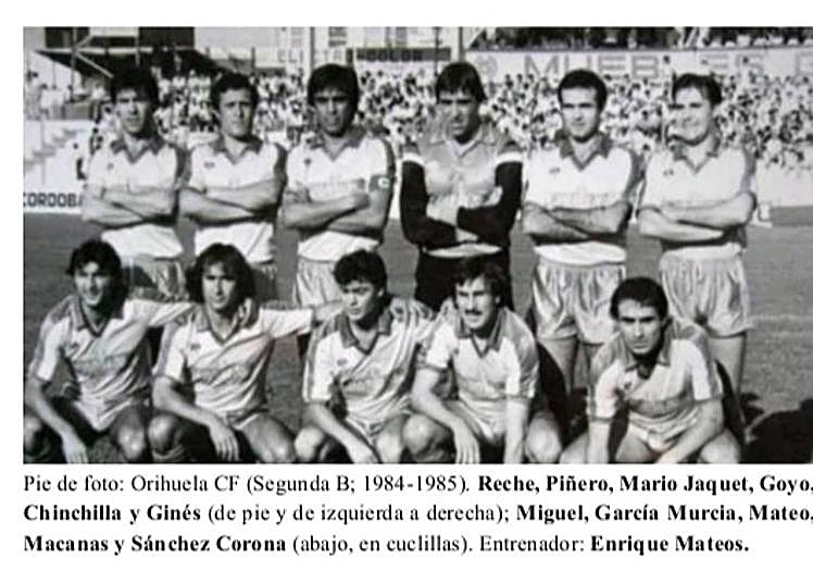 Orihuela Deportiva 1984-1985, con el técnico Enrique Mateos clasificado a un puesto del ascenso a Segunda División.