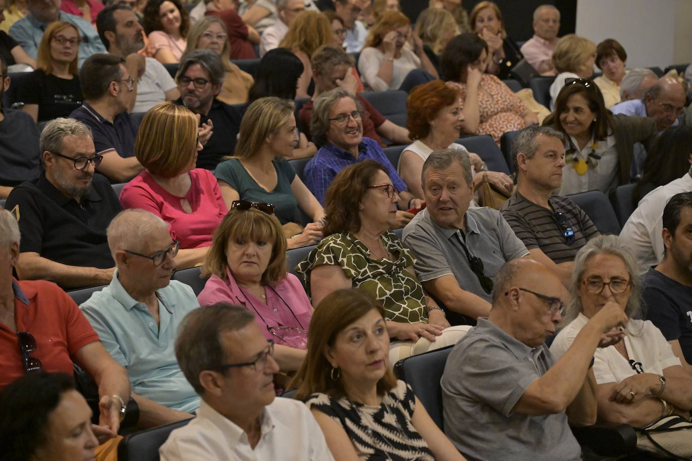 En imágenes, Pérez-Reverte participa en el encuentro &#039;Literatura y aventura&#039;