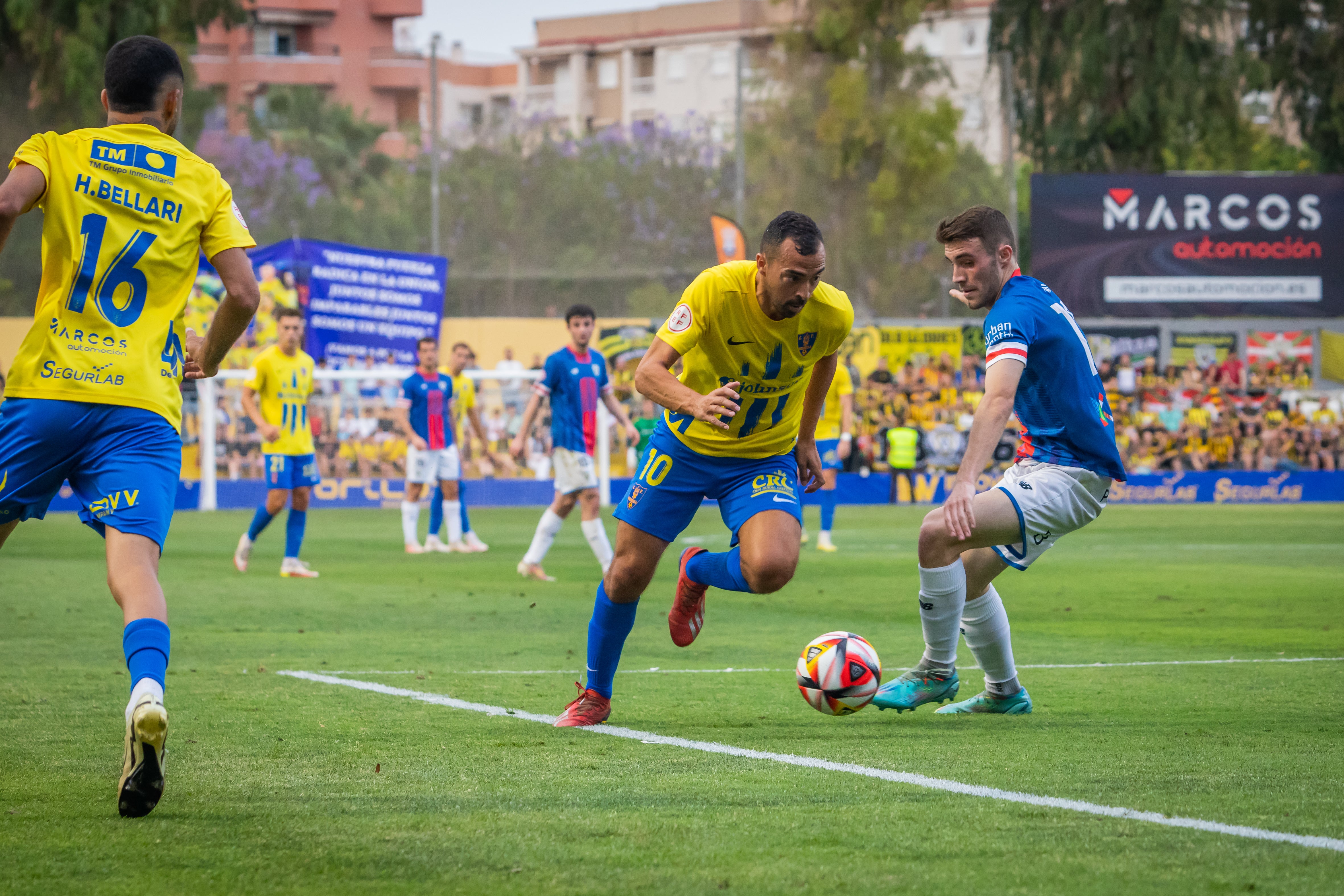 Las imágenes del partido entre el Orihuela y el Barakaldo en Los Arcos