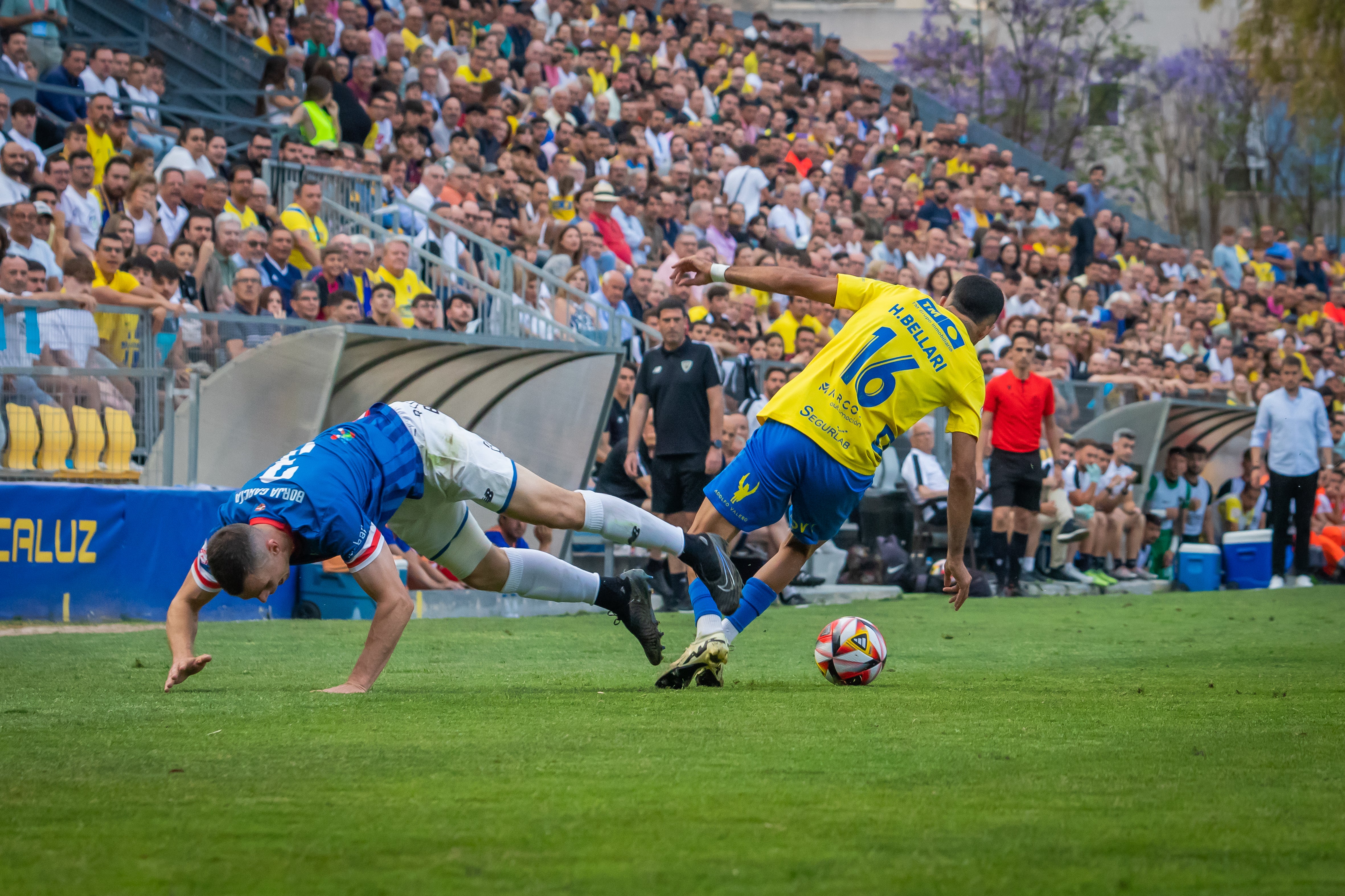 Las imágenes del partido entre el Orihuela y el Barakaldo en Los Arcos