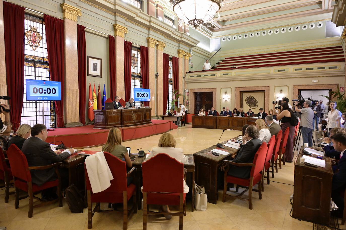 El Pleno del Ayuntamiento de Murcia, en imágenes