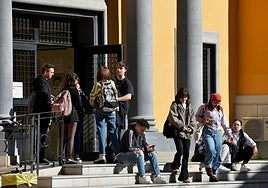 Estudiantes de la UMU en el Campus de La Merced, en una foto de archivo.