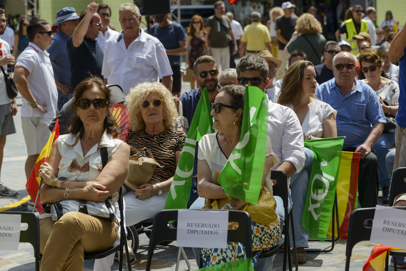 El acto electoral de Vox con Abascal y Buxadé en Murcia, en imágenes