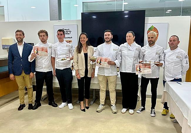 Primeros clasificados del concurso y cocineros ganadores.