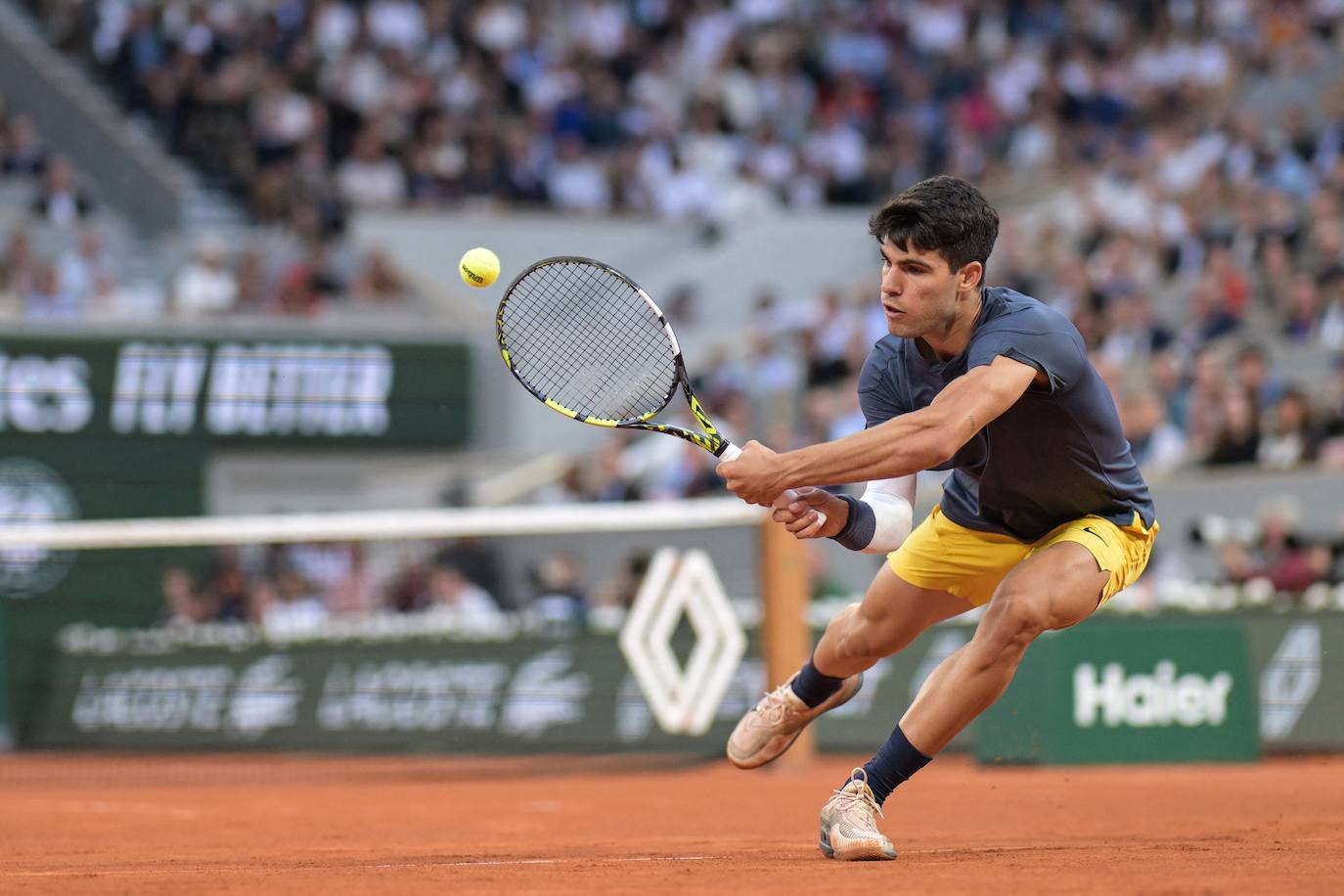 Las imágenes del partido entre Carlos Alcaraz y Stefanos Tsitsipas