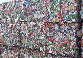 Balas de aluminio listos para reciclar.