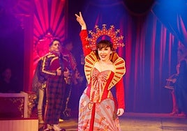 Louisa Raluy realiza un número aéreo en 'In Art We Trust'.