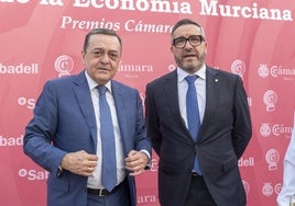 José María Albarracín, que dejará este mes la presidencia de Croem, con Miguel López Abad, este jueves en la Noche de la Economía Murciana.