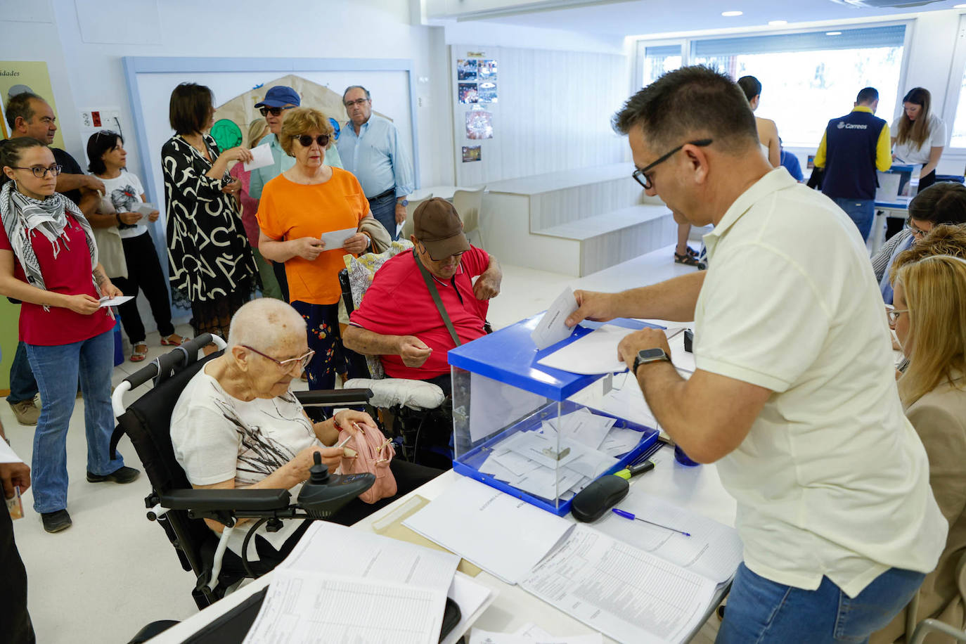 Las elecciones europeas en la Región de Murcia, en imágenes