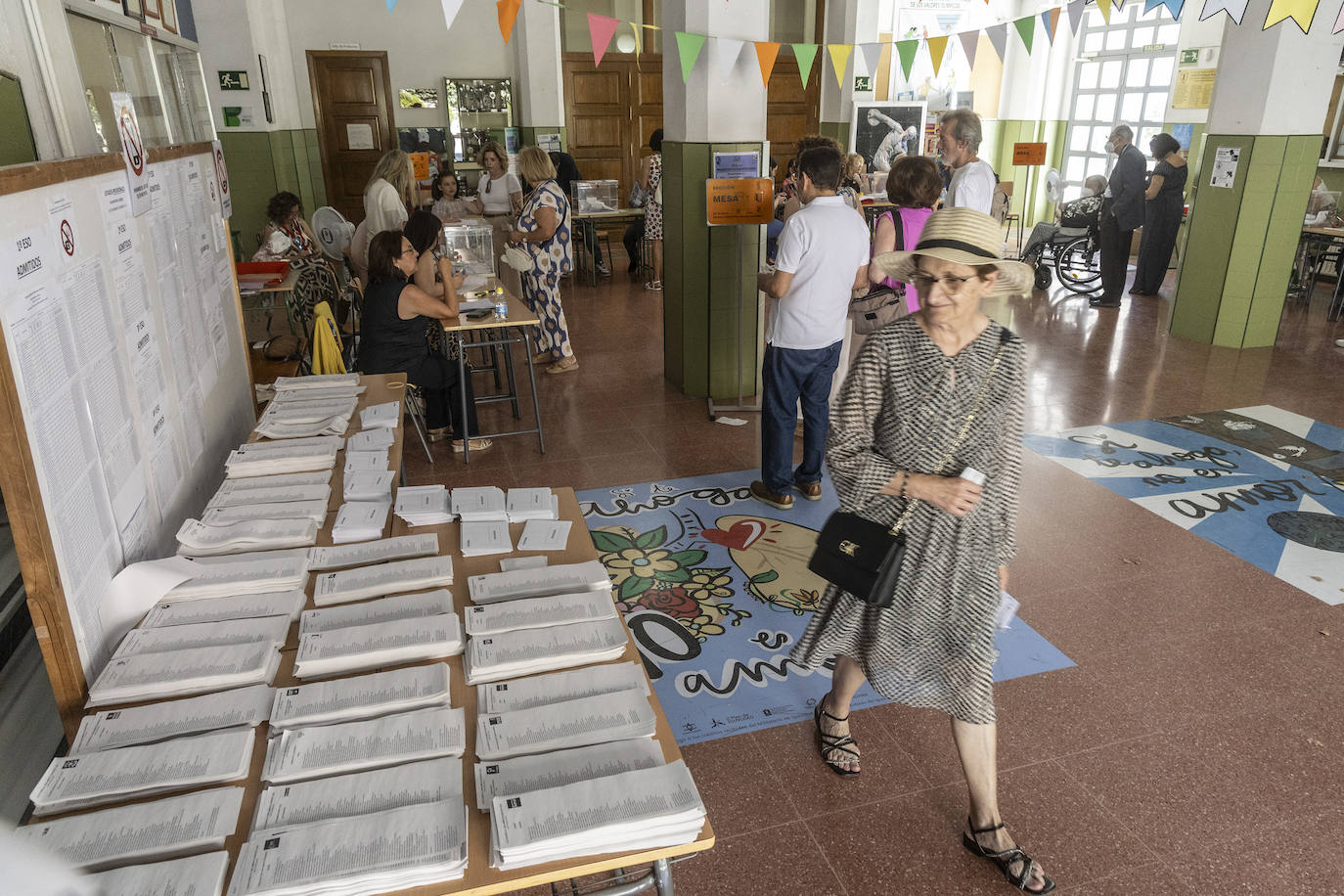 Las elecciones europeas en la Región de Murcia, en imágenes