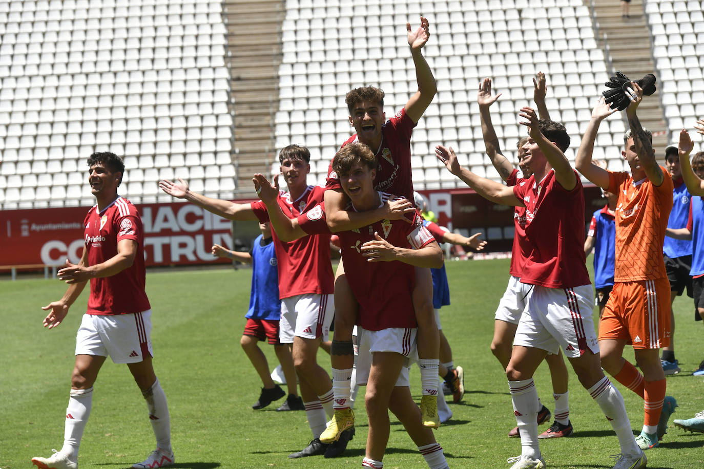 El partido entre el Imperial y el Cieza, en imágenes