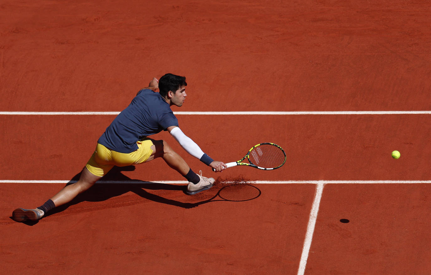 La final de Roland Garros entre Carlos Alcaraz y Alexander Zverev, en imágenes